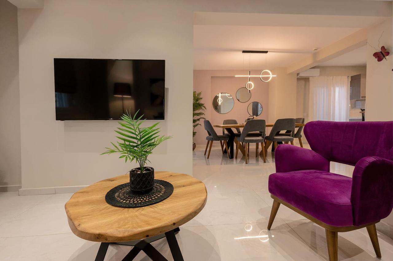Che Luxury Apartment Preveza